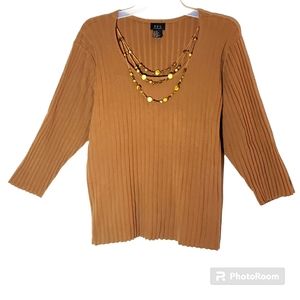 RQT women's plus size 3X solid brown w/necklace pullover sweater. 1033